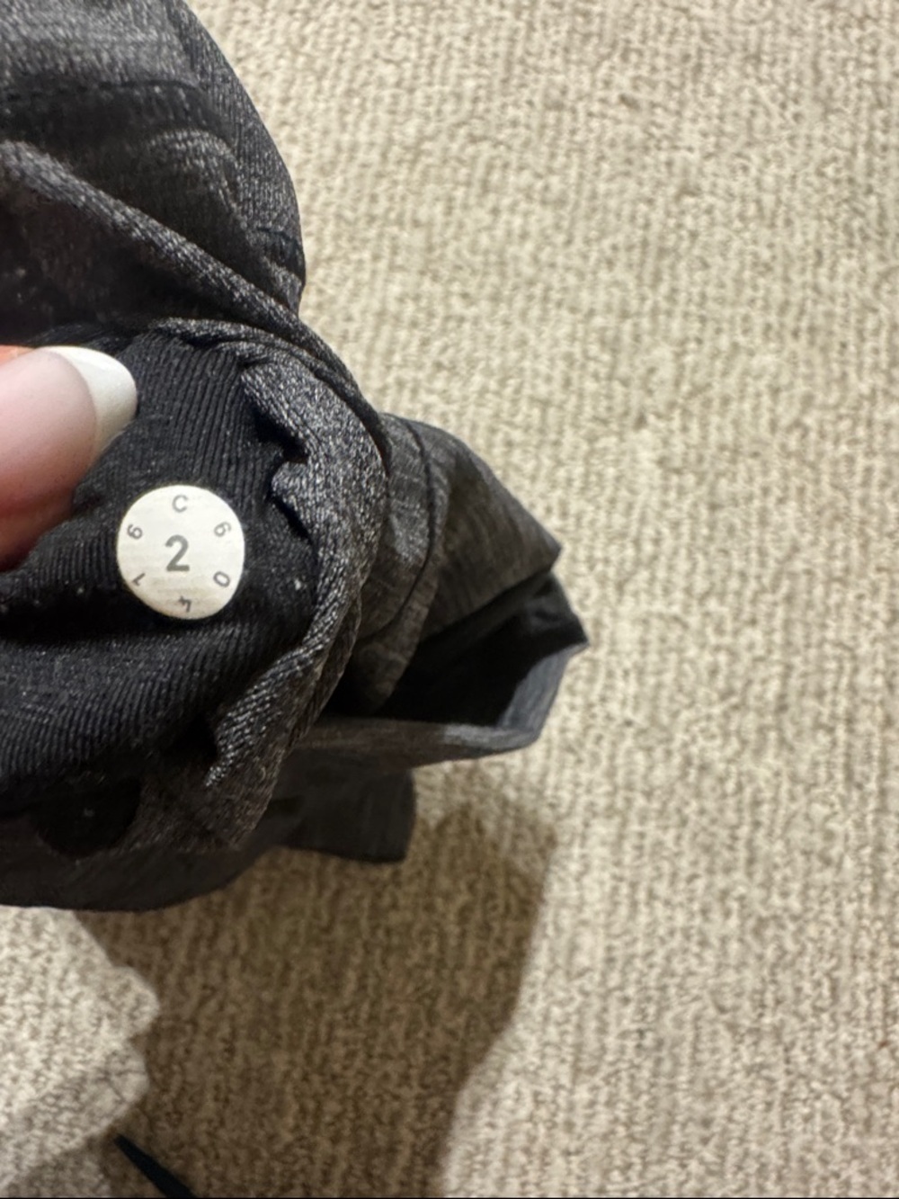 Grey Lululemon leggings - Picture 3 of 3